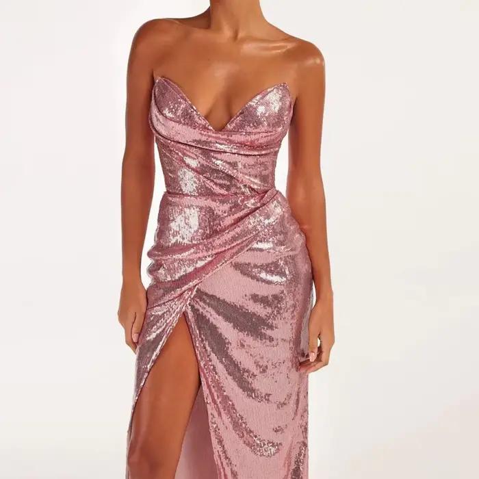 Robe de soirée sans bretelles à paillettes de couleur rose avec une fente sur les cuisses, robe long
