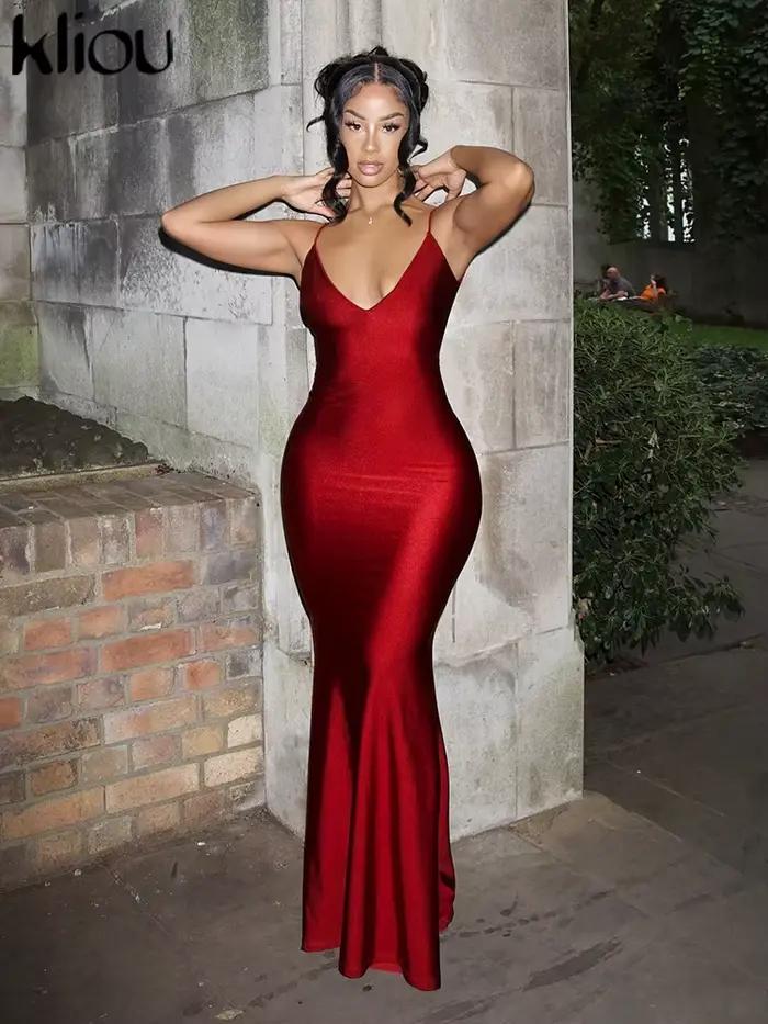Kliou-Robe maxi à bretelles spaghetti brillantes pour femmes, monochromatique, sexy, dos nu, ruché, 
