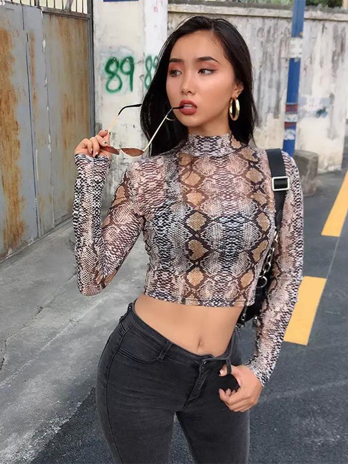 Décontracté vert serpent imprimé T-shirt femmes haut en maille à manches longues Transparent peau de