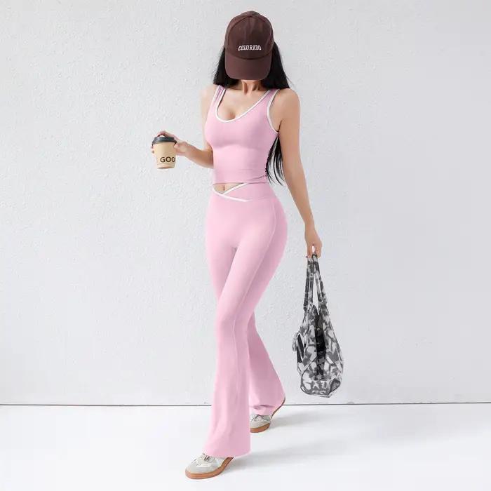 Ensemble CrossFlow pour femme : haut dos ouvert et short de 8 po avec coupe second-skin et bordure d
