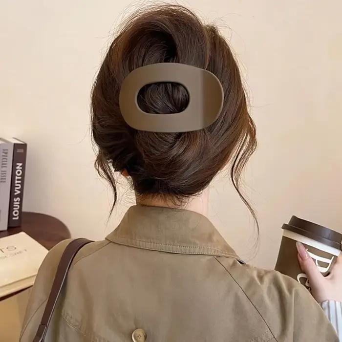 Pince à cheveux ovale pour femmes, nouveau Design léopard mat incurvé plat, Barrettes de coiffure en