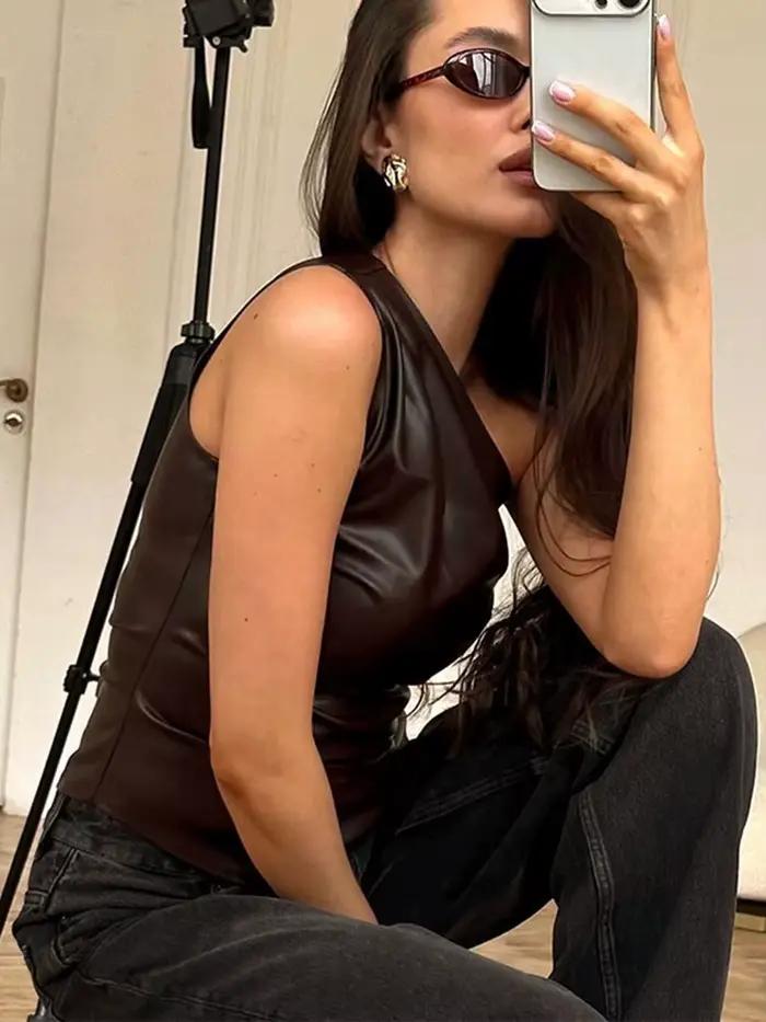 T-shirt en cuir de couleur unie, sans manches, irrégulier, épaule unique, col incliné, sexy, slim, f