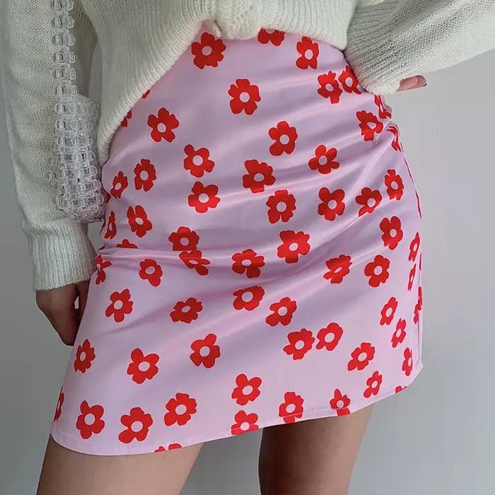Mini jupe taille haute à imprimé floral pour femmes, vêtements d'été roses, jupe en satin rouge, mod