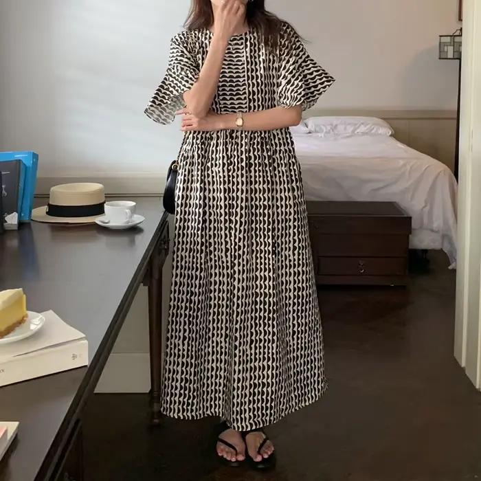 Robe longue rayée à manches papillon pour femmes, robe d'été maxi, taille A-ligne, croix de croix, v
