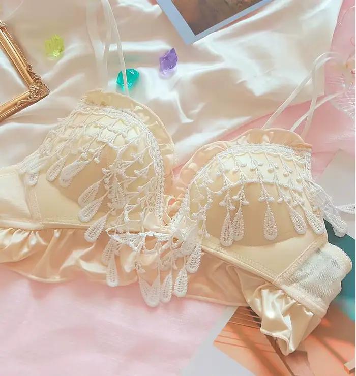 Soutien-gorge en dentelle pour adolescentes, doux et mignon, petits seins, pompon, princesse, vent, lingerie, grande taille, push up, sous-vêtements pour femmes