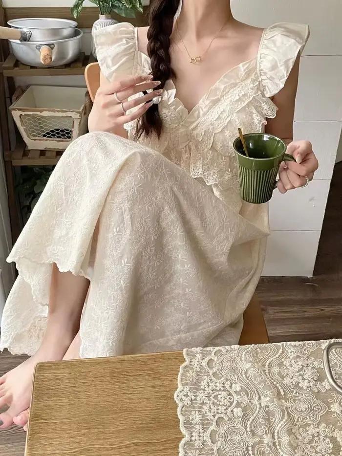 Robe de nuit Sweet Princess pour femme, en dentelle, mignonne, à bretelles, pour l'été, à porter à l'extérieur