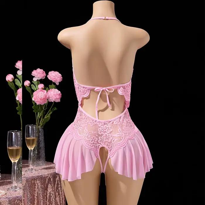 Lingerie délicate rose avec jupe ourlet boucle avant soutien-gorge et culotte ensemble sans entrejambe femmes Drees licou-cou dos nu sous-vêtements Sexy