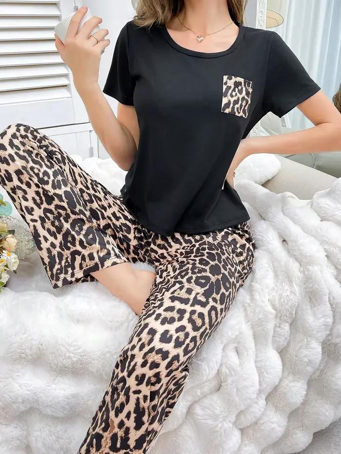 Ensemble pyjama pour femme avec imprimé léopard, confortable avec poches, haut à manches courtes et pantalon long, peut être porté à l'extérieur comme vêtements de détente