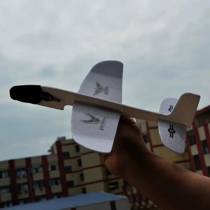 Modèle d'avion léger à planeur, populaire, 2 styles, pour étudiants, compétition de vol, avions à assembler soi-même pour l'extérieur