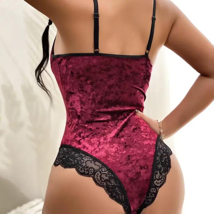 Body lingerie en dentelle de velours rouge pour femme – Teddy une pièce à col en V profond avec bordure en dentelle noire, vêtements de nuit sexy et ajustés