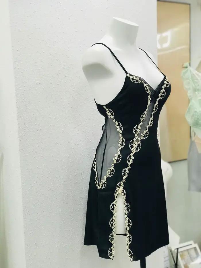 Robe de nuit fine en dentelle avec coussin de poitrine, vêtements de nuit sexy, pur désir féminin, fleur de formage, original, 2023
