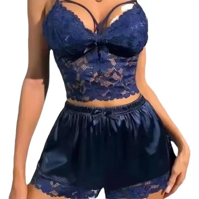 Ensemble de Nuisette Courte en Dentelle Confortable et Respirant avec Col en V et Short pour Femme – Idéal Printemps, Été, Automne, Hiver