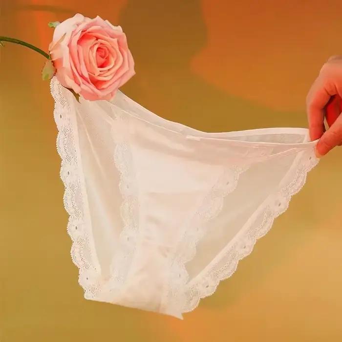 Culotte Ultra-mince français Vintage Satin maille dentelle culotte blanche femme dentelle maille slips taille basse sous-vêtements féminins
