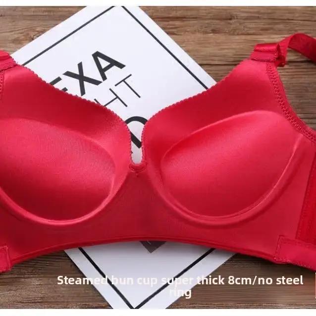Mimořádně pohodlná push-up podprsenka s 8 cm vyvýšovacími vložkami