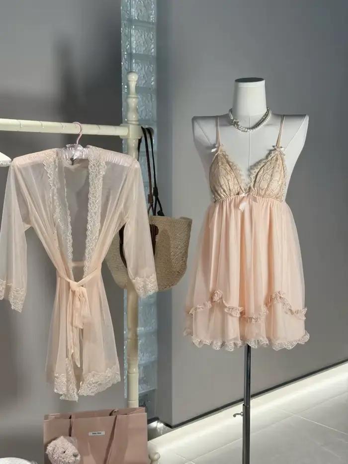 Chemise de nuit de rêve transparente en dentelle, avec coussinet de poitrine, Lingerie Sexy, robes de chambre pour femmes, pyjama, vêtements de détente pour dames