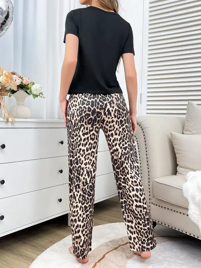 Ensemble pyjama pour femme avec imprimé léopard, confortable avec poches, haut à manches courtes et pantalon long, peut être porté à l'extérieur comme vêtements de détente