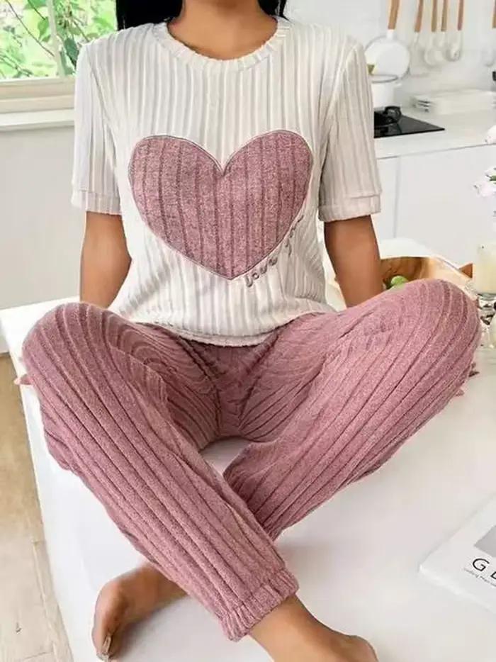 Ensemble pyjama deux pièces pour femmes, nouveau style, motif cœur, chemise à manches courtes, pantalon, simple et charmant, vêtements de maison décontractés