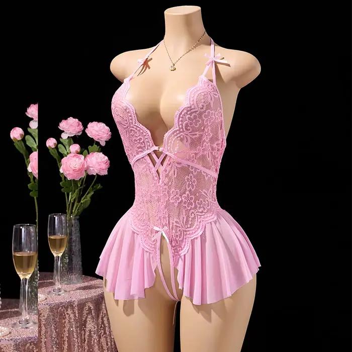 Lingerie délicate rose avec jupe ourlet boucle avant soutien-gorge et culotte ensemble sans entrejambe femmes Drees licou-cou dos nu sous-vêtements Sexy