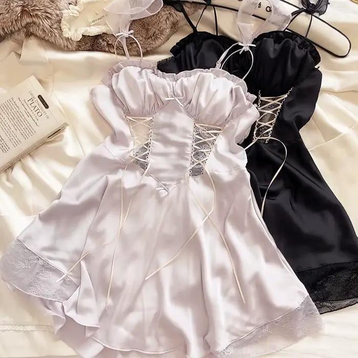 Chemise de nuit en satin soyeux avec dentelle pour femmes styles luxueux occasions spéciales hiver