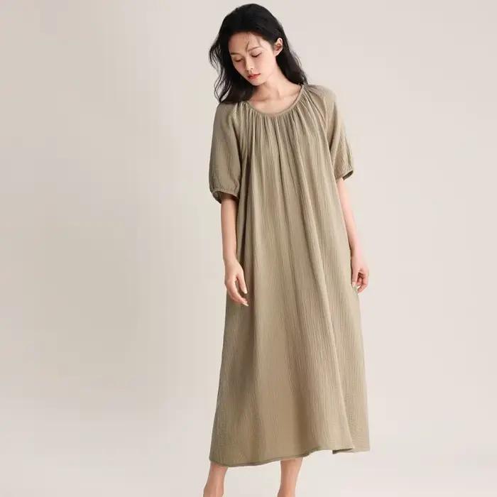 Chemise de nuit en coton pour femmes, mi-longue, col rond, manches courtes, basiques, été, confort, relaxation, élégance discrète, nuits d'été ``` 此版本严格遵循了原始指南，同时确保了内容的吸引力和说服力。