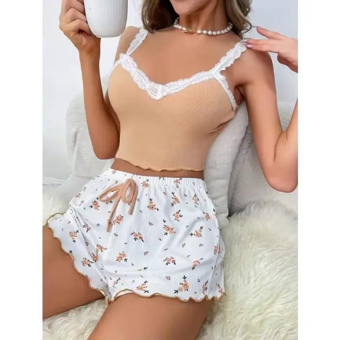 Pyjama sexy féminin en polyester et élasthanne patchwork rose pour nuit romantique et détente