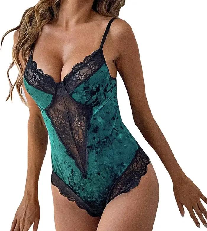 Body lingerie en dentelle de velours rouge pour femme – Teddy une pièce à col en V profond avec bordure en dentelle noire, vêtements de nuit sexy et ajustés
