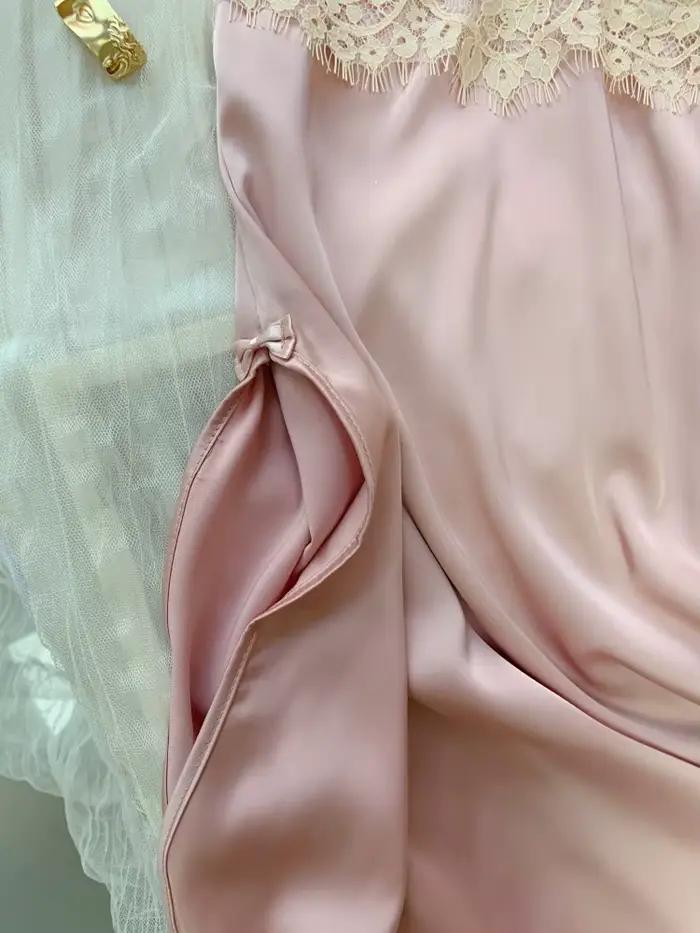 Vêtements de nuit violets pour dames, chemise de nuit à bretelles, Lingerie Sexy, cils en dentelle, pyjama en soie glacée, chemises de nuit de cour