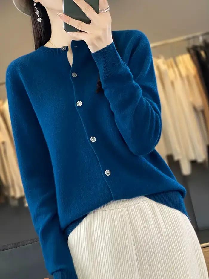 100% laine mérinos pull femmes col rond Cardigan Style basique boutonné tricots femme décontracté au
