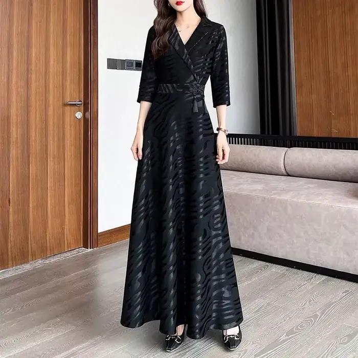 Robe noire amincissante à manches longues pour femmes, robe rayée, tempérament haut de gamme, mère d