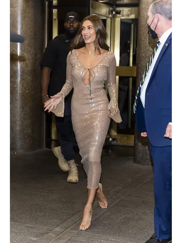 BEVENCCEL Sexy luxe paillettes profonde V à manches longues dos nu paillettes longue robe élégante m
