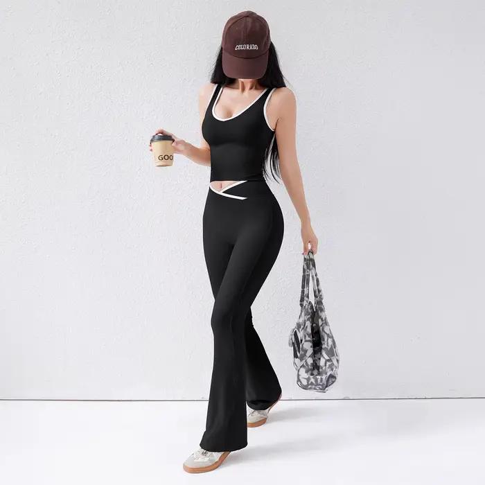 Ensemble CrossFlow pour femme : haut dos ouvert et short de 8 po avec coupe second-skin et bordure d