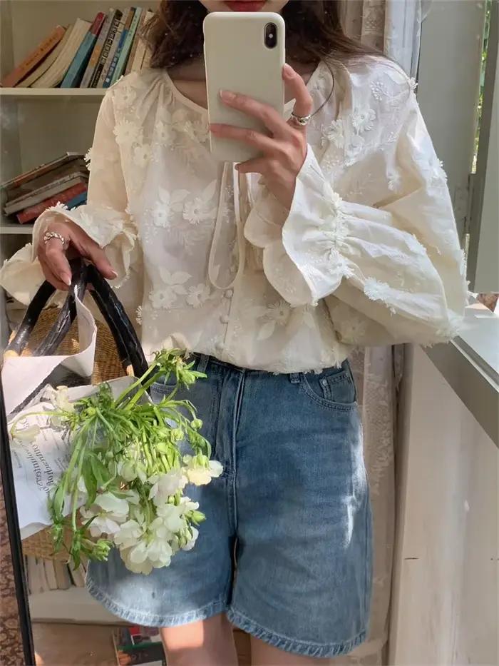 Chemises à manches évasées pour femmes, col en V, broderie chic, fleurs, doux, vacances, bureau, dam