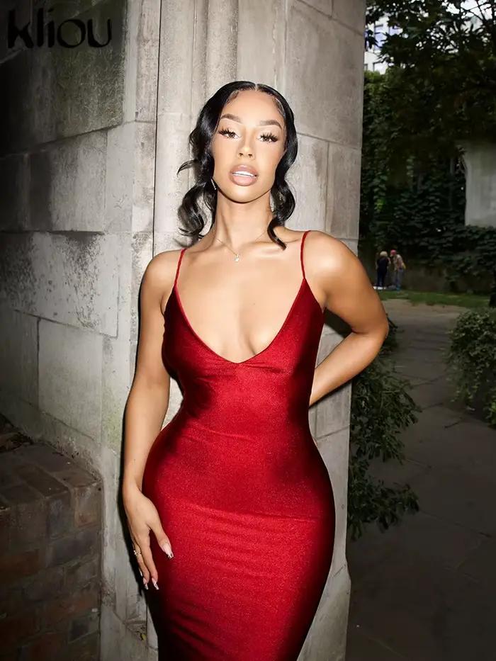 Kliou-Robe maxi à bretelles spaghetti brillantes pour femmes, monochromatique, sexy, dos nu, ruché,