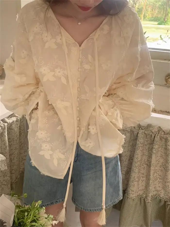 Chemises à manches évasées pour femmes, col en V, broderie chic, fleurs, doux, vacances, bureau, dam