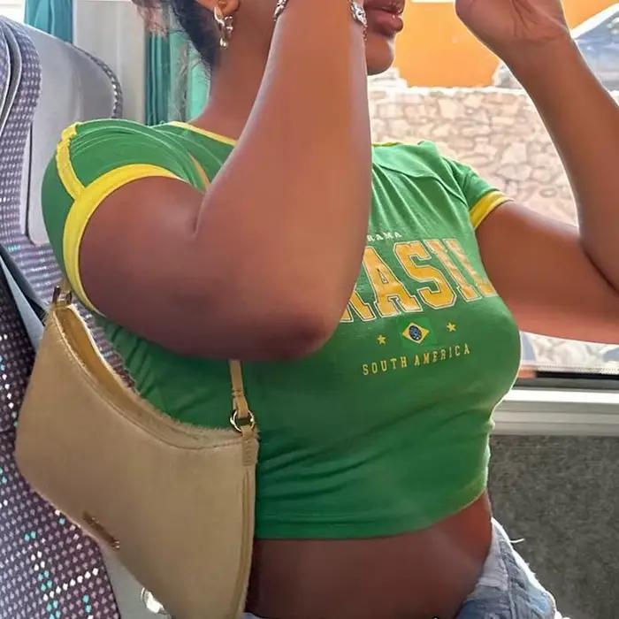 2024 Rétro Rue Esthétique Bébé T-shirt Femmes Vert Brésil Lettres Imprimé Récolte Hauts Décontracté