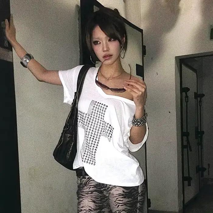 Karrram japonais Y2k métal croix imprimé T-shirt Trashy 2000s col en v transparent hauts Vintage Har