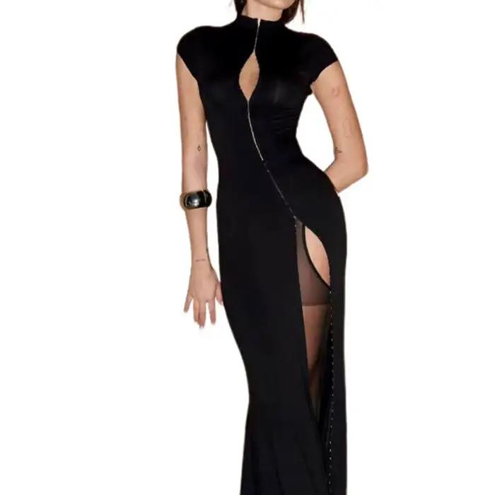 Robe longue noire à fente haute, col semi-montant, fermeture éclair, coupe ajustée, style jupe longu