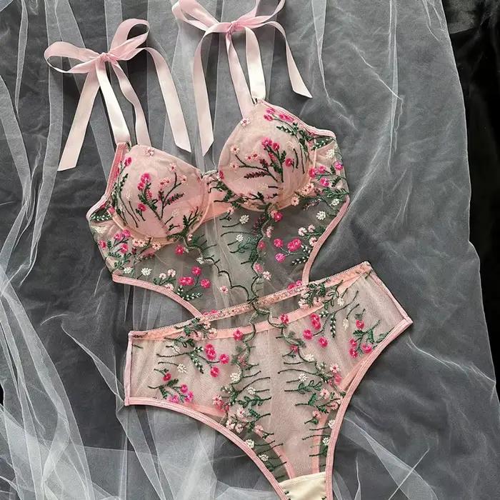 Dámské spodní prádlo podprsenka a kalhotky set sexy