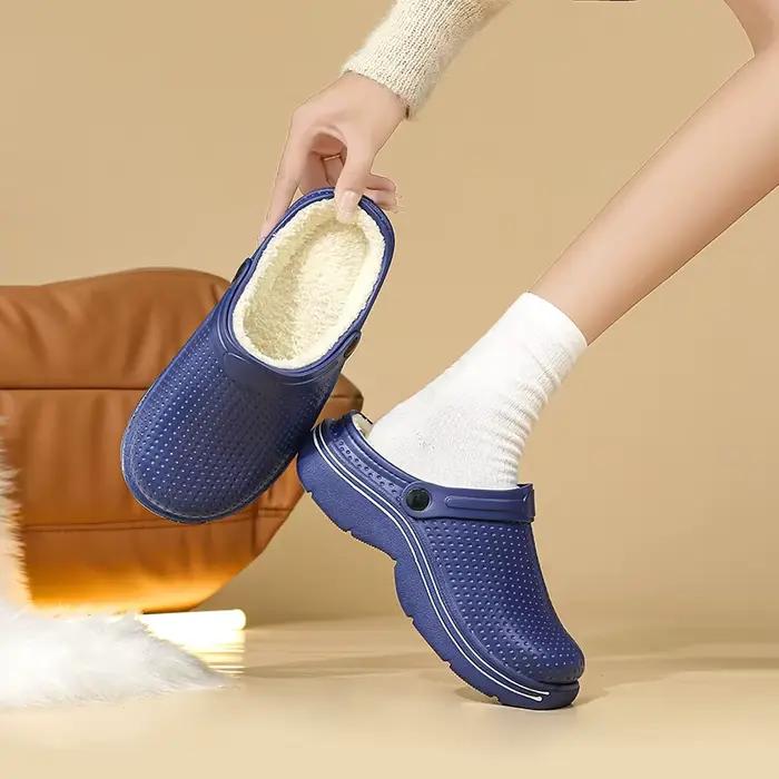 Gardez vos pieds au chaud à la maison en hiver! Pantoufles en peluche de couleur unie, verrouilles en polaire épaisse dans la chaleur sans cause la sueur, semelles antidérapantes silencieuses et résis