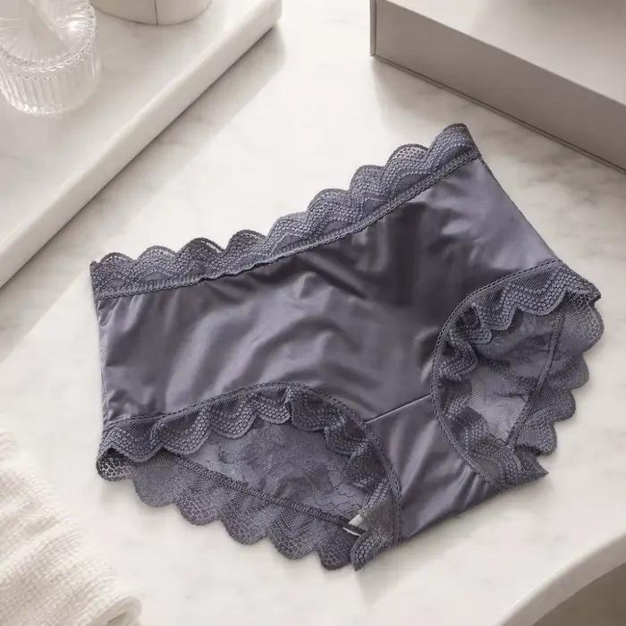 Lingerie féminine, culottes en dentelle florale, culottes en dentelle à volants, culottes en soie glacée, sous-vêtements transparents ondulés pour femmes, été