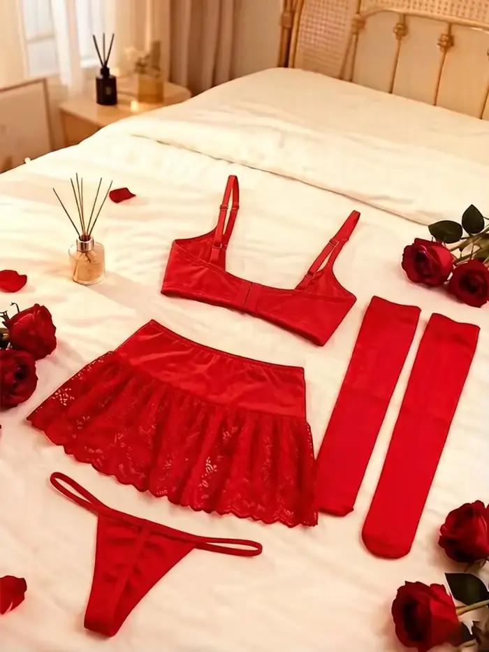 Ensemble de lingerie sexy en dentelle rouge pour femme et ensemble de lingerie en satin avec soutien-gorge à découpes et bretelles à nœud et string avec bas – Tenue de nuit romantique
