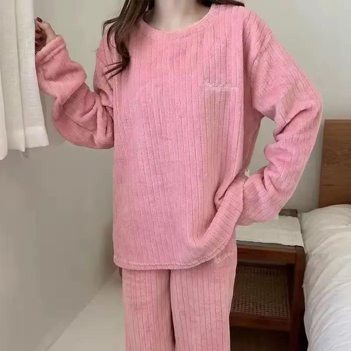 Pyjama d'hiver pour femmes, vêtements de maison, vêtements chauds d'automne et d'hiver, en velours de corail, pour loisirs, rembourrés, nouvelle collection