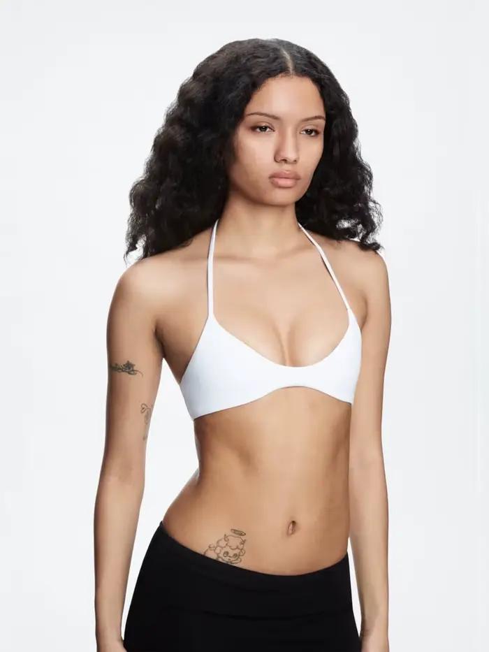 Soutien-gorge blanc pour femme style halter, soutien-gorge de sport sexy à décolleté plongeant, haut de yoga extensible et ajusté
