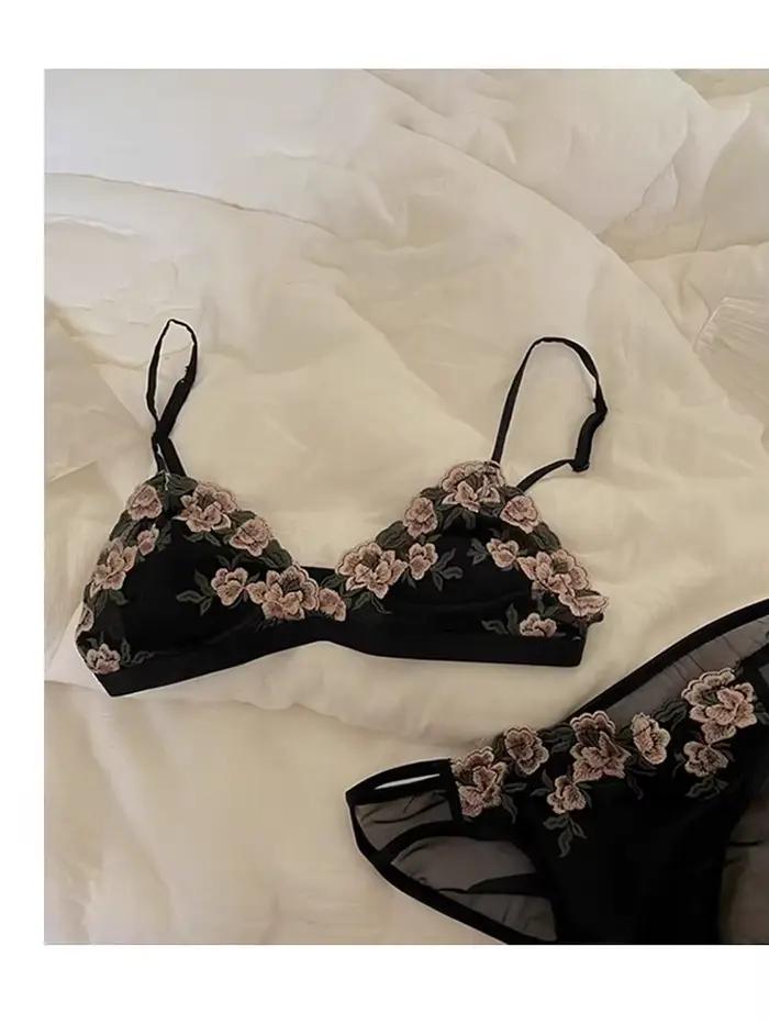 Bralette en dentelle française sans armatures, soutien-gorge d'été, maille transparente sexy, confort sans fil pour petites filles, lingerie légère ultra fine