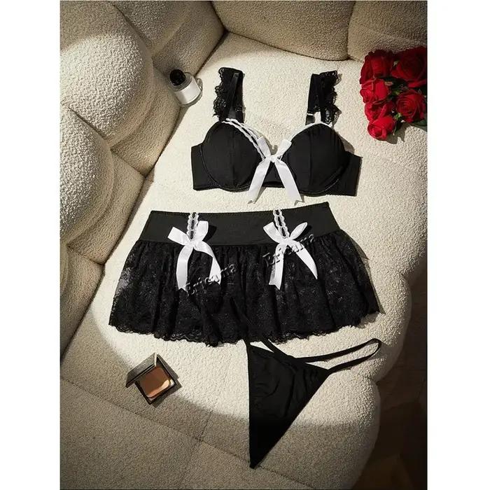 Ensemble de lingerie sexy en dentelle rouge pour femme et ensemble de lingerie en satin avec soutien-gorge à découpes et bretelles à nœud et string avec bas – Tenue de nuit romantique
