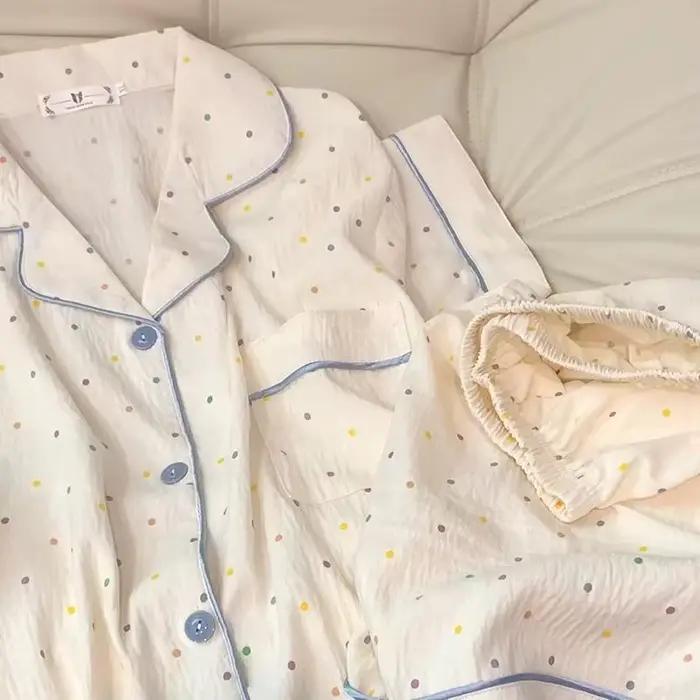 Dámské bavlněné pyžamo s puntíkovaným vzorem
