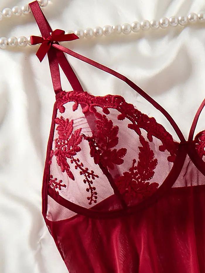 Chemise de nuit semi-transparente brodée d'oreilles de blé style campagne pour femme rouge vin, élégante et confortable, design nœud ZA825066