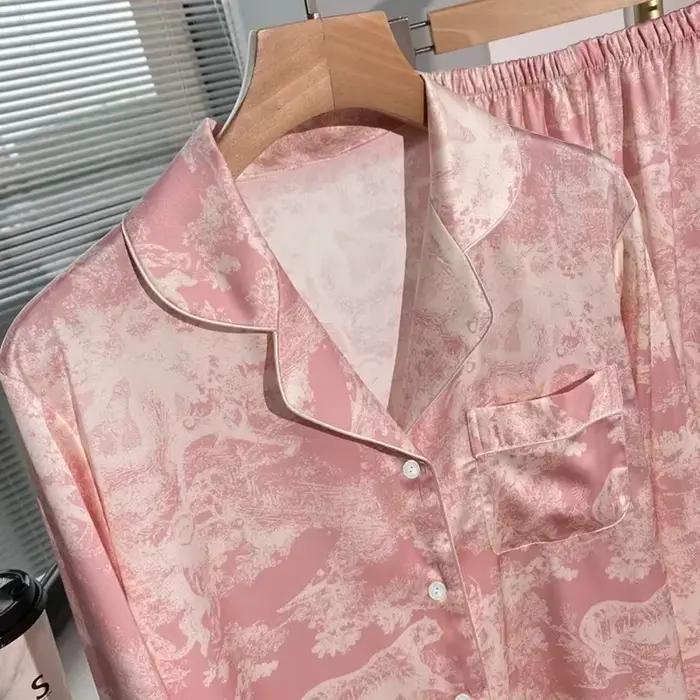 Pyjama imprimé français haut de gamme pour femmes printemps et automne nouveau style paresseux doux homewear pyjamas en soie pour les femmes vêtements de nuit