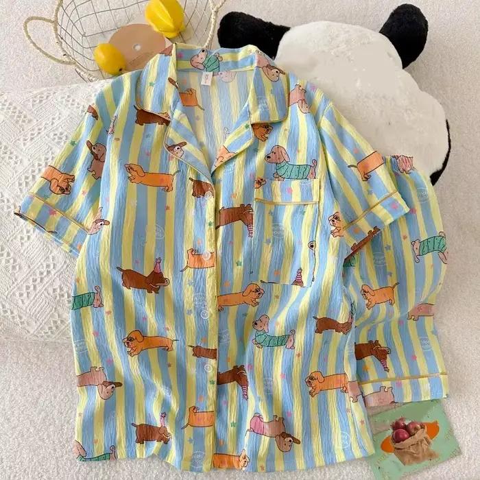 Kawaii pyžamo s potiskem pruhovaného psa a hvězd pro ženy