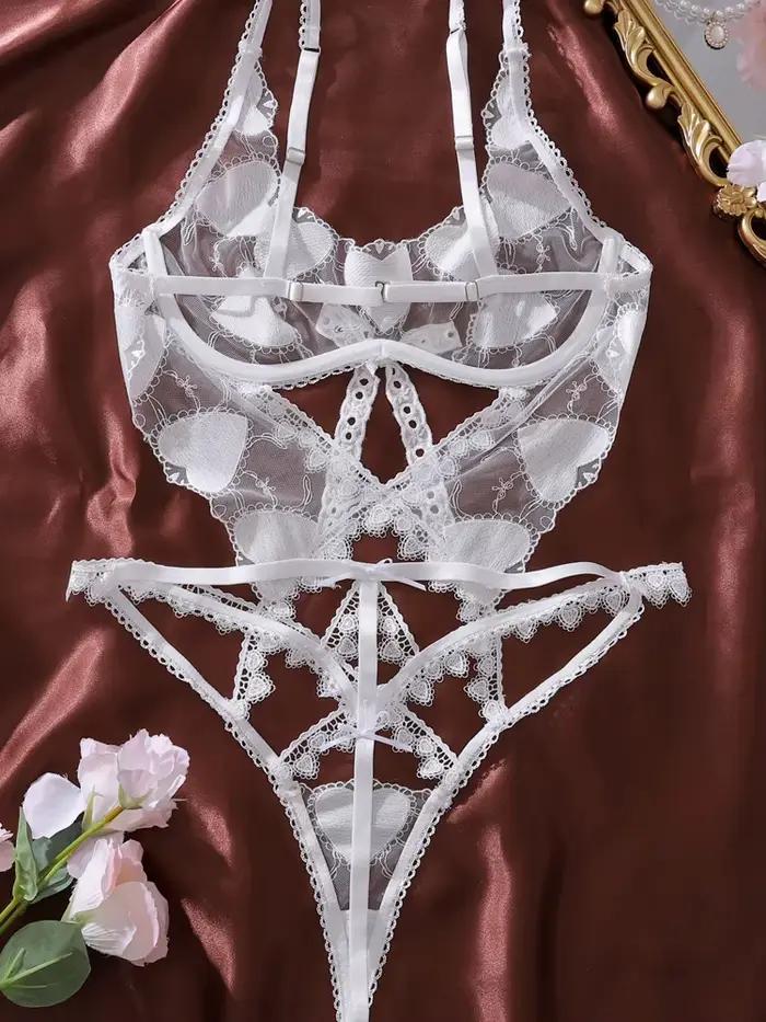 Body transparent en maille pour femme avec broderie cœur, découpes ajourées, fin et respirant, lingerie sexy et gainante, vêtement de nuit